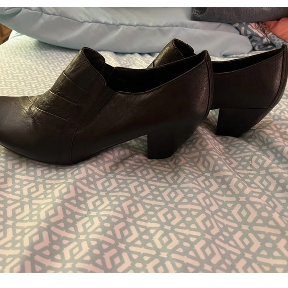 Bare Traps Leather Booties Size 10 - Picture 3 of 5